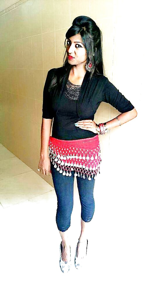 DESI TEENS #40330994
