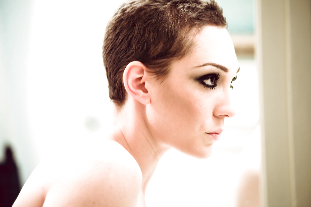 Lily Labeau - Coupe De Cheveux #37025383