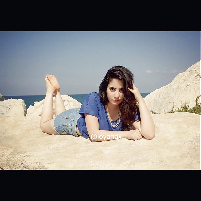 ¡Sexy chica libanesa con pies sexy!
 #29536790