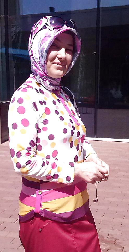 Arab Turc Hijab Turban-porter Assis Persillage Indien #32097905