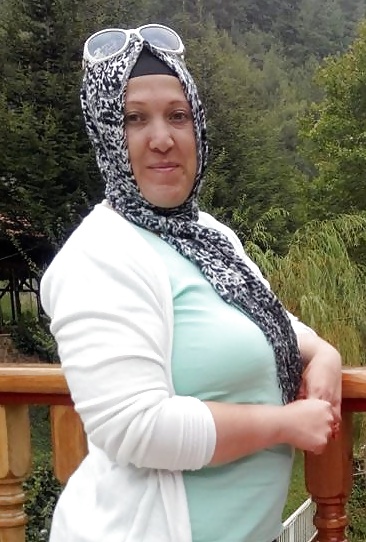Arab Turc Hijab Turban-porter Assis Persillage Indien #32097922