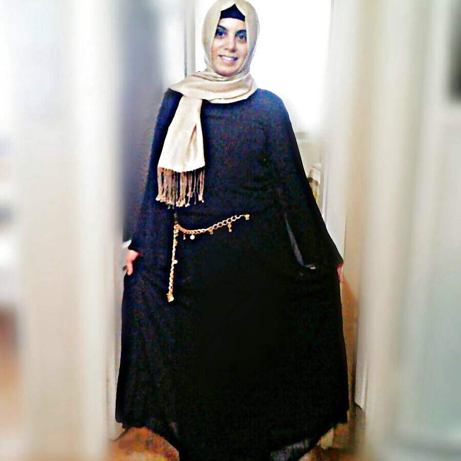 Arab Turc Hijab Turban-porter Assis Persillage Indien #32097923