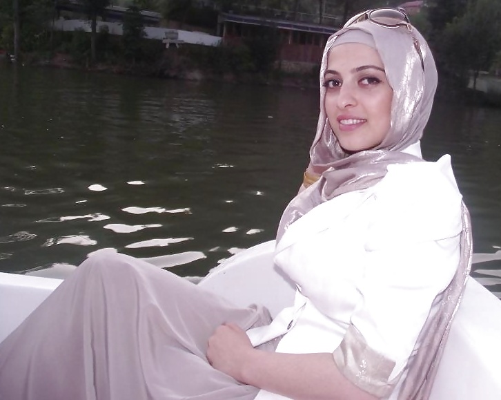 Arab Turc Hijab Turban-porter Assis Persillage Indien #32097924