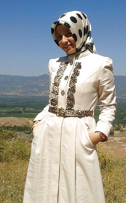 Arab Turc Hijab Turban-porter Assis Persillage Indien #32097927