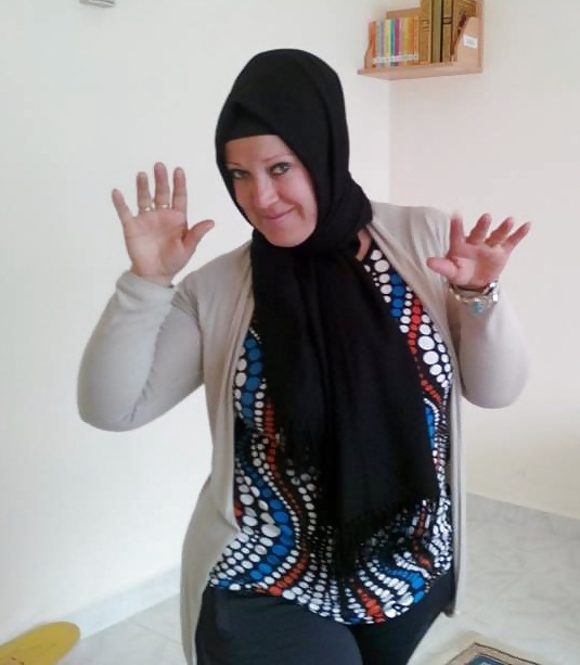 Arab Turc Hijab Turban-porter Assis Persillage Indien #32097942