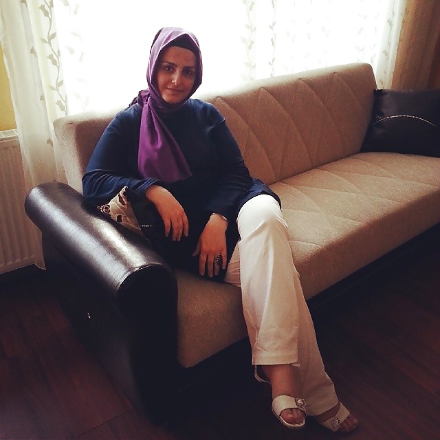 Arab Turc Hijab Turban-porter Assis Persillage Indien #32097943