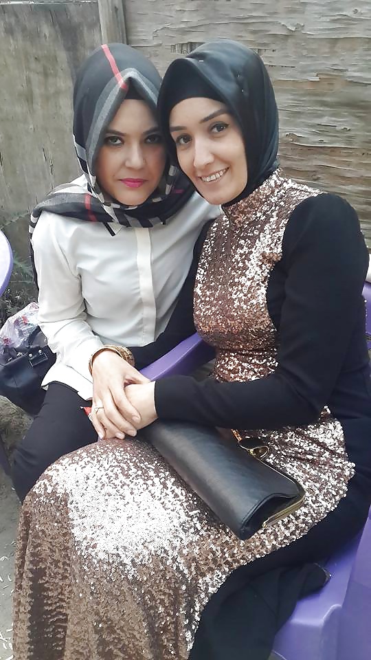 Arab Turc Hijab Turban-porter Assis Persillage Indien #32097944