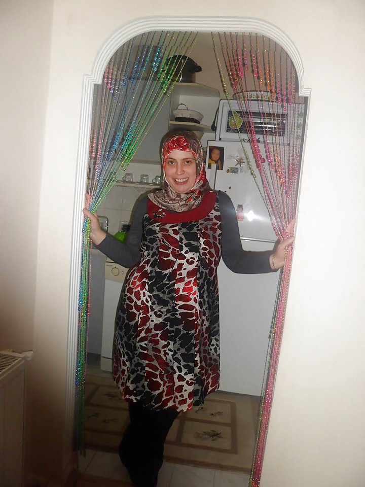 Arab Turc Hijab Turban-porter Assis Persillage Indien #32097954