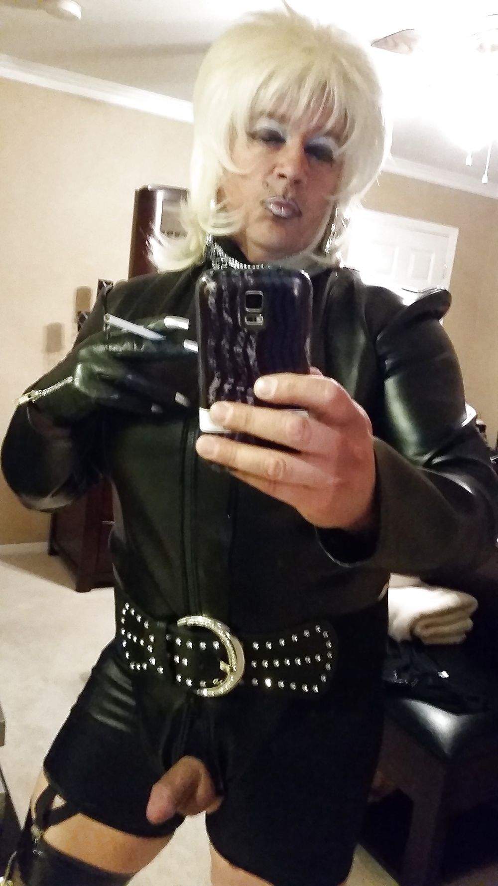 Leather-basically based Mistress