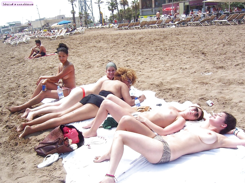 Spiagge in topless e nudo - voyeur 2
 #29262549