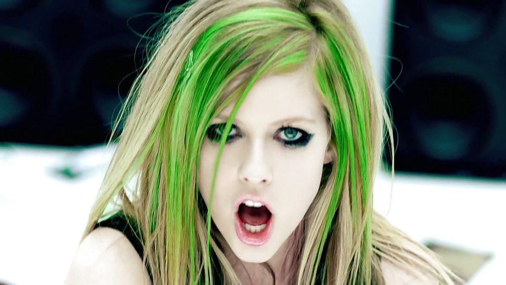 Avril lavigne - dirty little cumslut
 #37119149