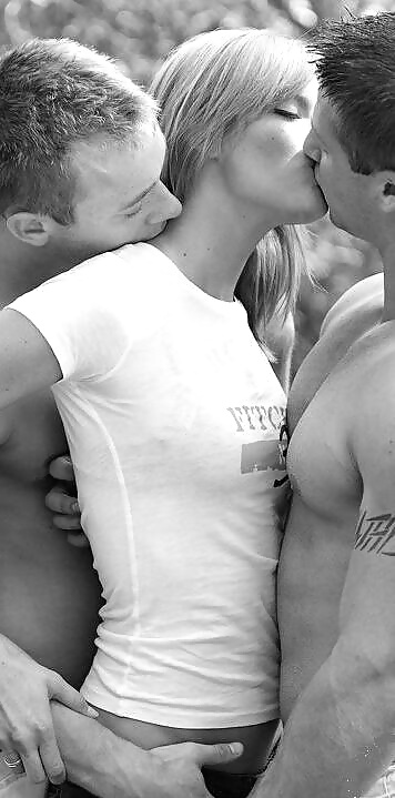 Black-and-White mfm threesome pics #25191418