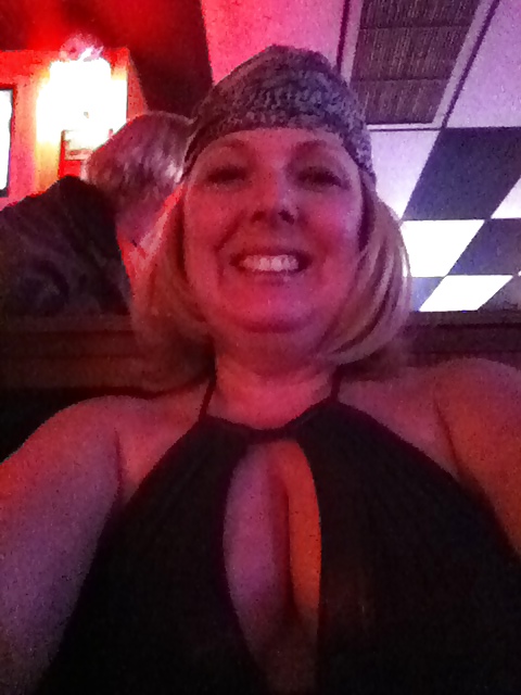 Exgirlfriends Mom Riesigen Juggs Durch Ihre Eigene Webcam Gefangen #37516516