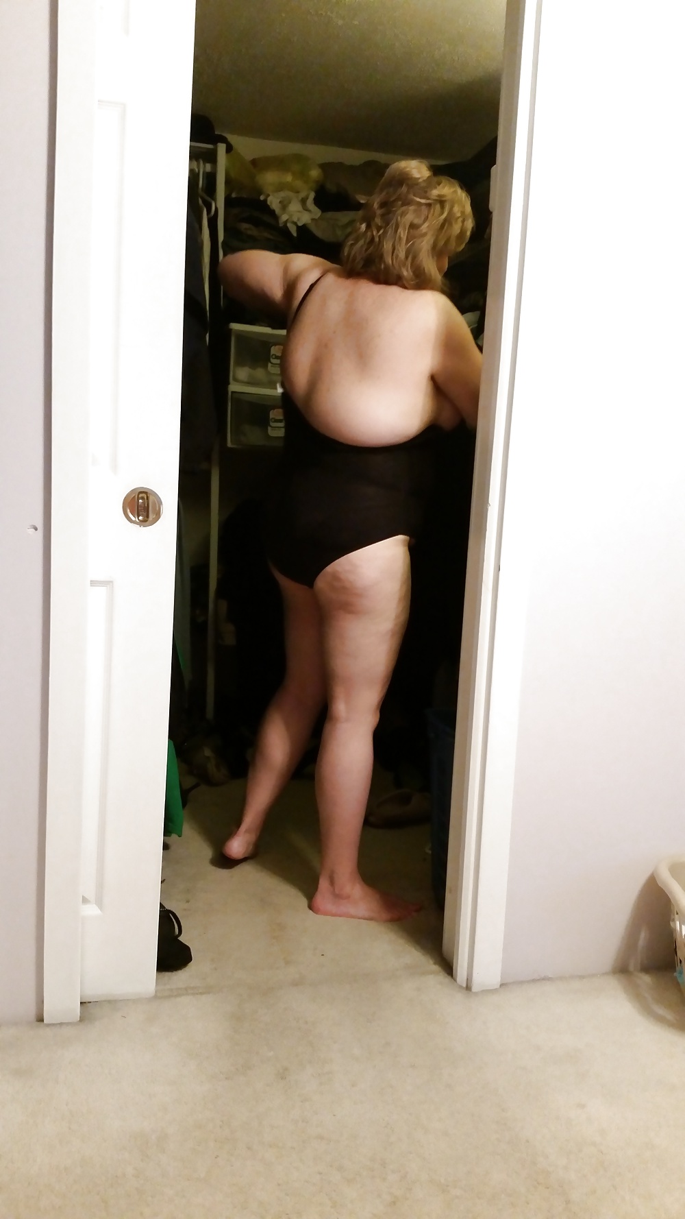 Bbw wife half dressed & naked,hairy pussy, big tits,belly