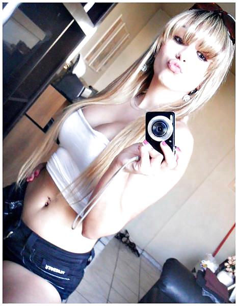 Brasileña 18
 #23654401