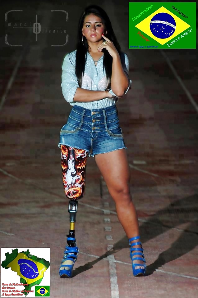 Brasileña 18
 #23654503