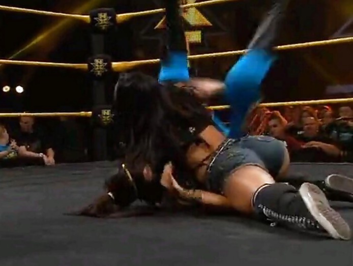 AJ LEE  #28848843