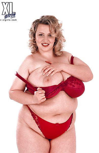 Big Tits on BBW MILF Laura #39893006