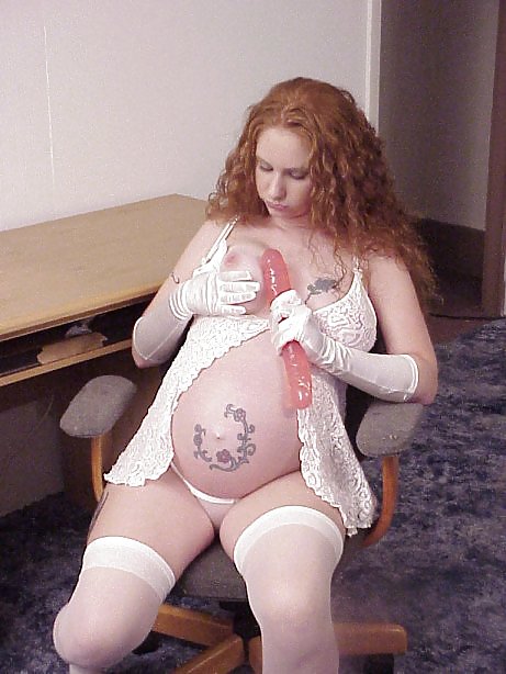 Pregnant and Showing #26020409