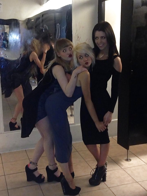 What really happens in the ladies toilets #40519474