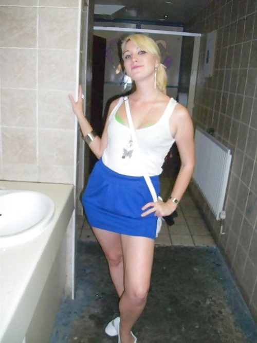What really happens in the ladies toilets #40519584