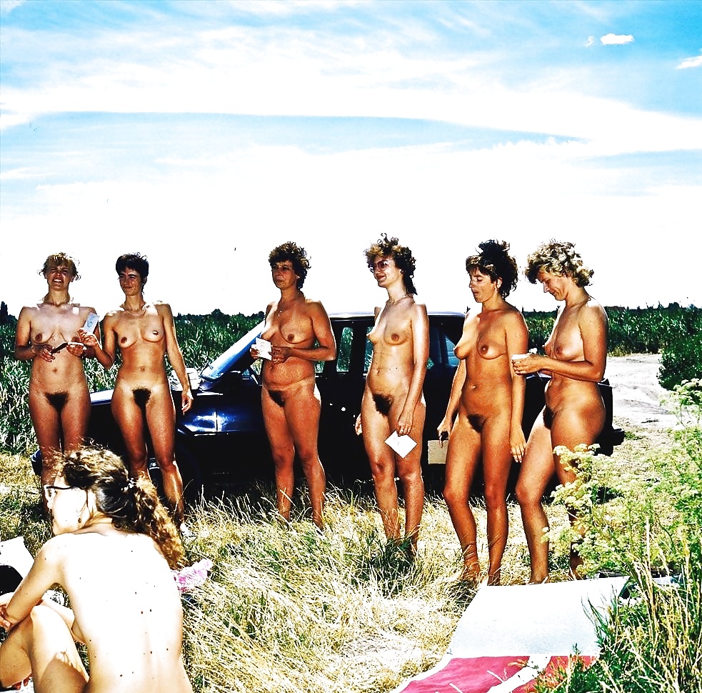 Foto a colori d'epoca donne nude
 #30607847