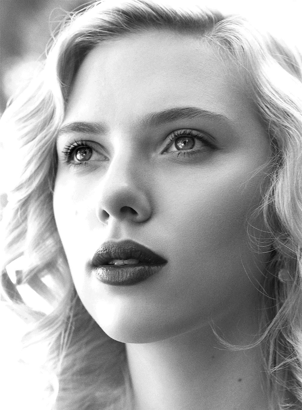 Scarlett johansson
 #36454667