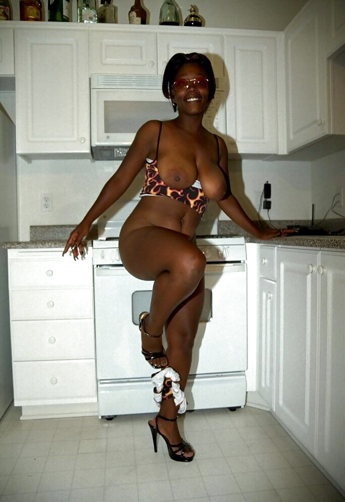 Sexy African Milf From The Hood #31754100