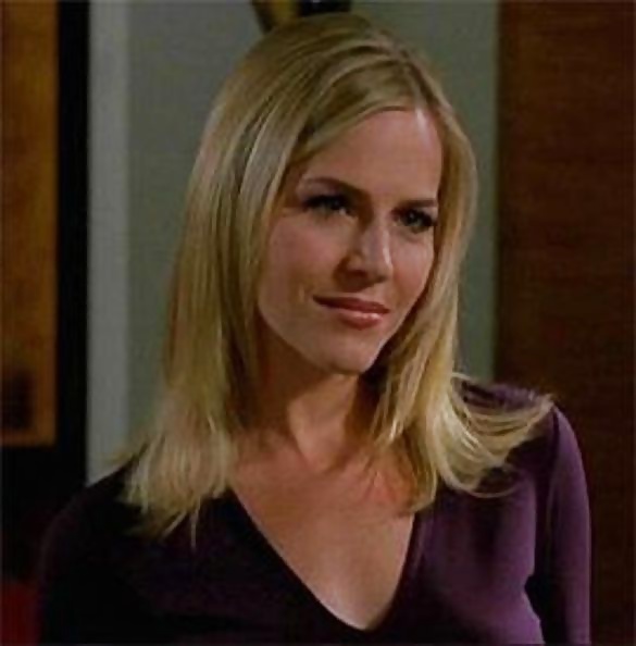 Julie Benz #27068847