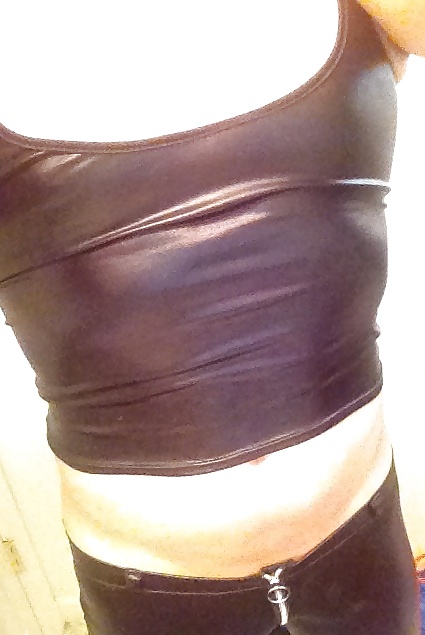 Más fotos de mí
 #28206323