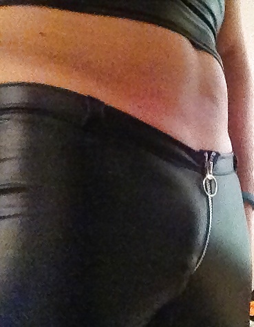 Más fotos de mí
 #28206329