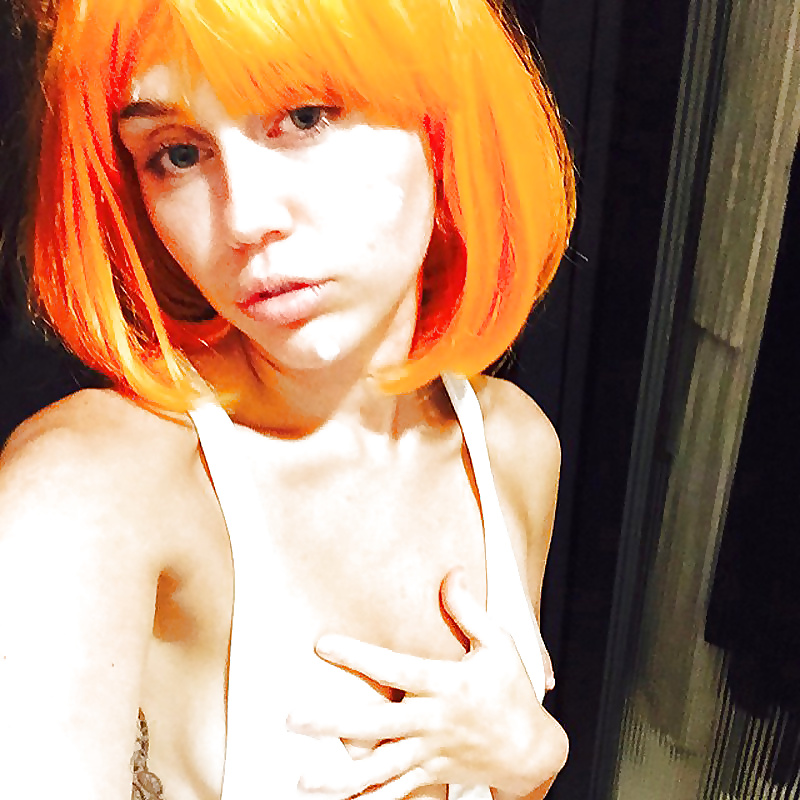 Miley cyrus
 #40795966