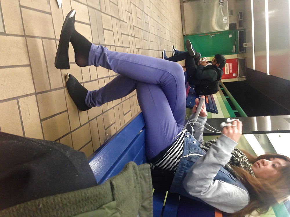 Putas chinas al aire libre
 #30816886