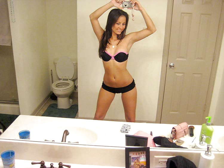 CUTE YOUNG TEEN MIRROR SELF-SHOTS #25687341