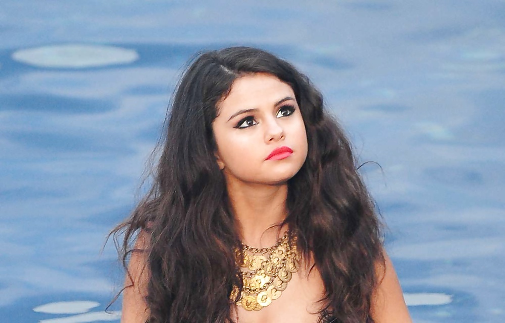 Selena Gomez - Hot Latin Schlampe Für Einen Harten Fick #32759266
