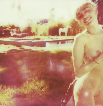 Miley Cyrus Nackt 2015! #40816343