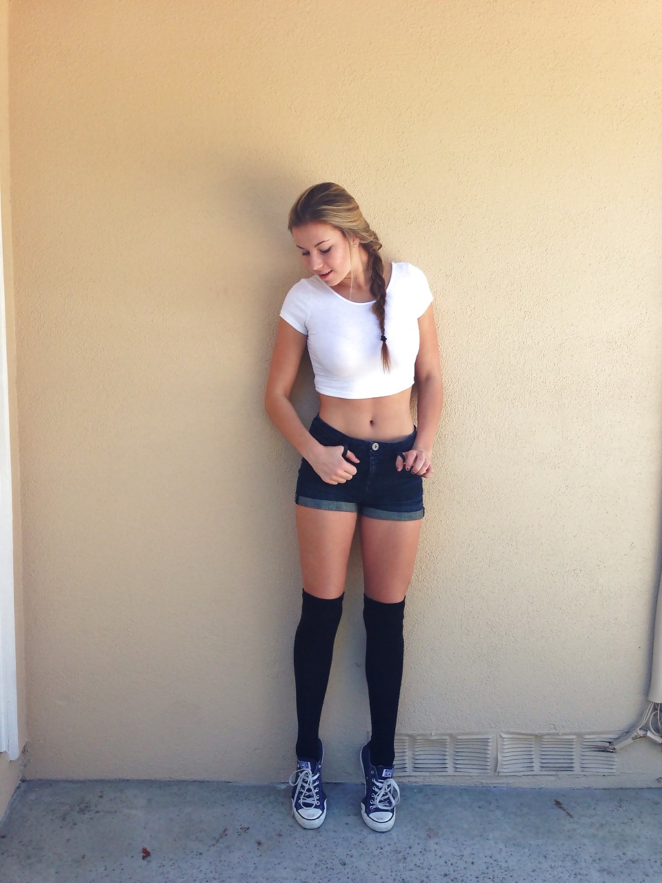 Chicks in Chucks - Part 7 #25344265