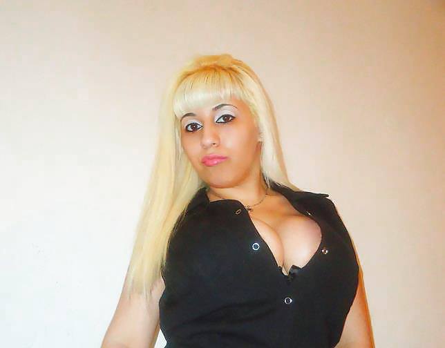 Blonde Latina #23516160