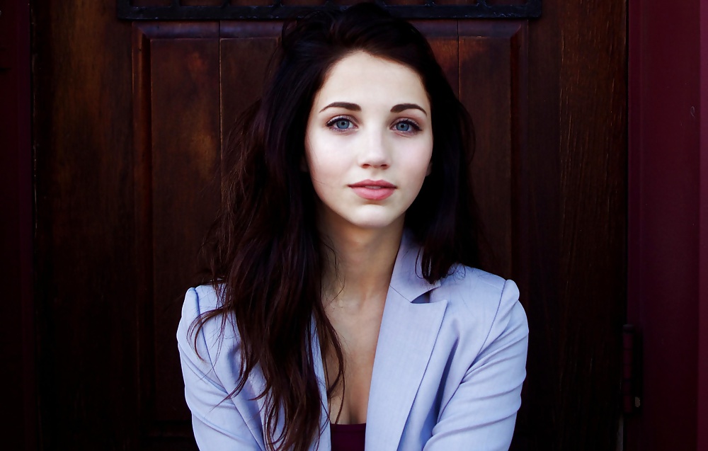 Emily Rudd #33014689