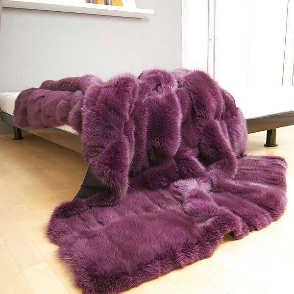 Fur Bed - pleasure on fur #33573684
