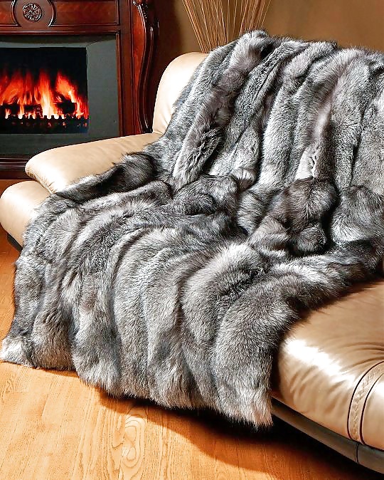 Fur Bed - pleasure on fur #33573707