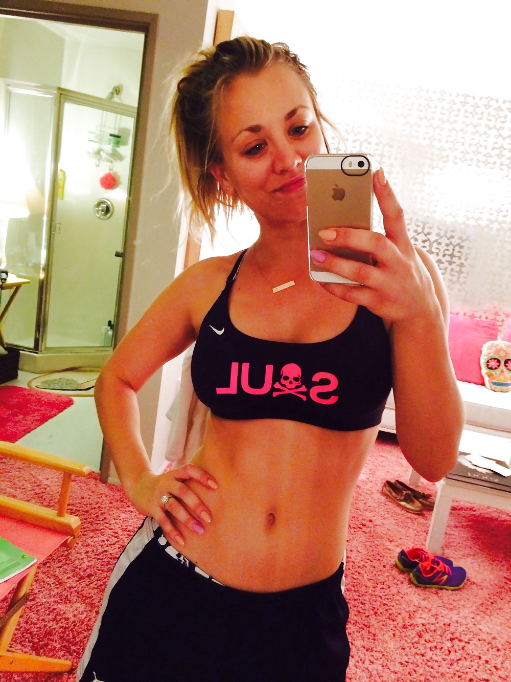 Kaley Cuoco Leaked Pics #31908968