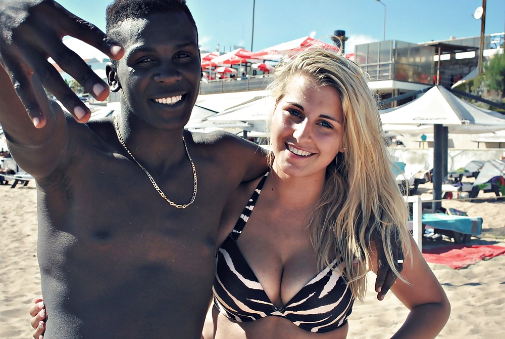 Bikini Clad White Women With Black Men #30362293