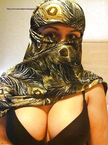 Araba amatoriale musulmana beurette hijab bnat grande culo vol.24
 #32053710