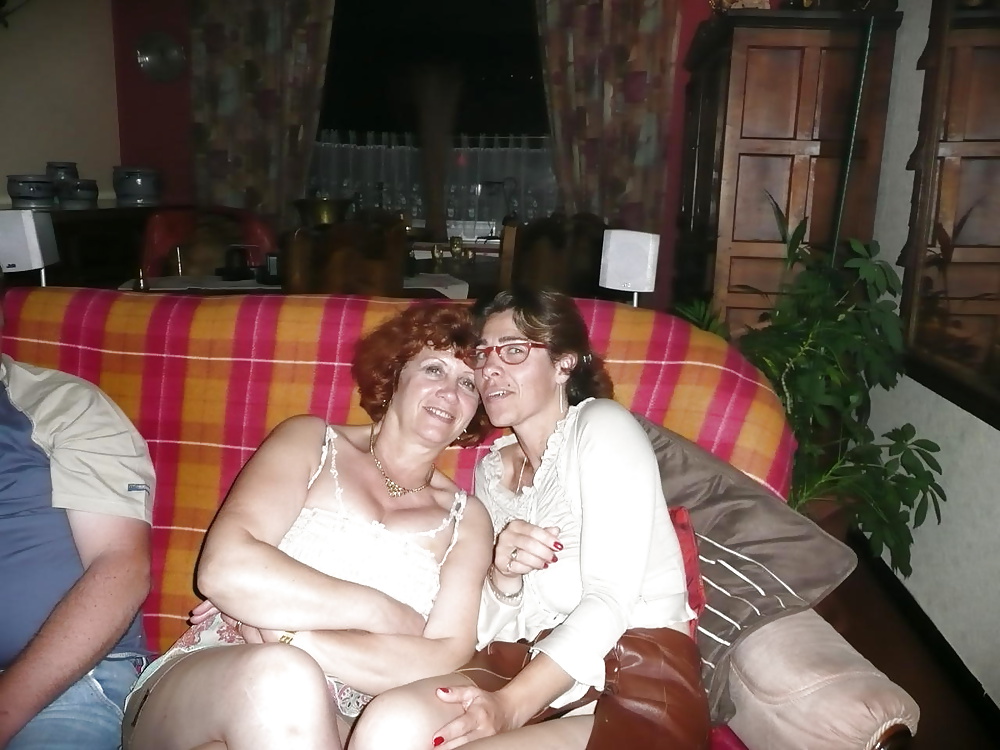 Amiche lesbiche mature
 #29966404