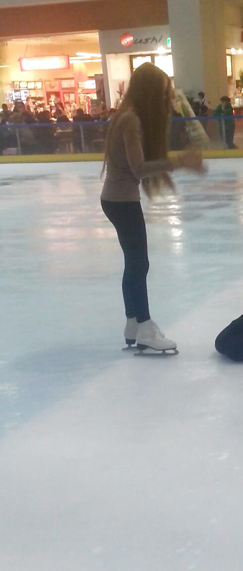 jeunes Roumains Sexy Espion Patinoire #40204473