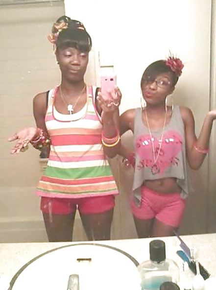 Social Netwok Attention Whores #33401596