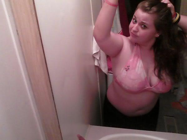 Social Netwok Attention Whores #33401745