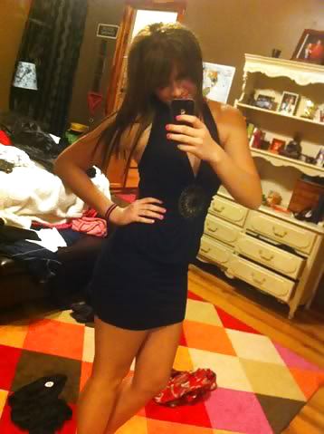 Social Netwok Attention Whores #33401822