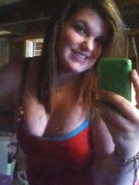 Social Netwok Attention Whores #33401924